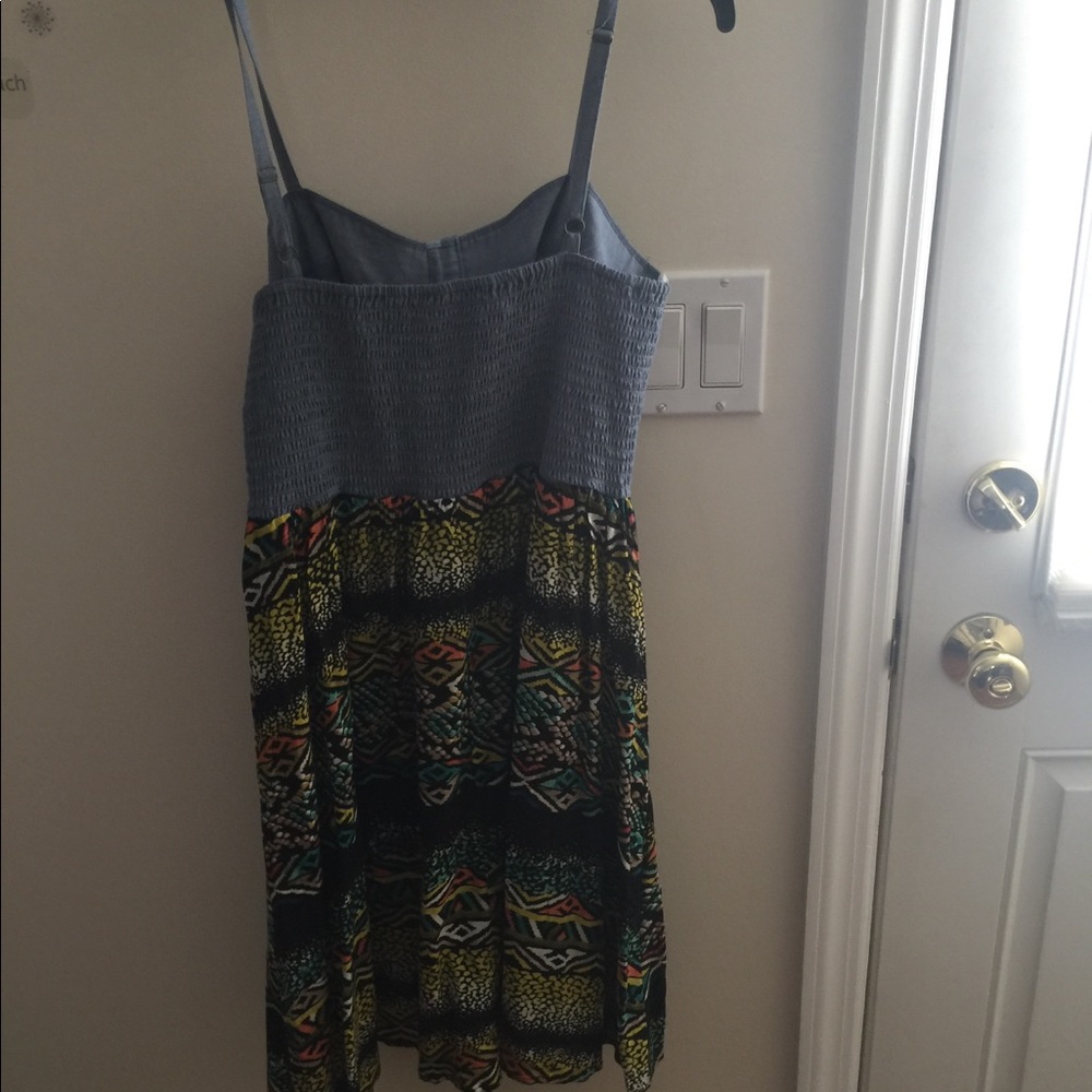 Dress - Picture 3 of 4